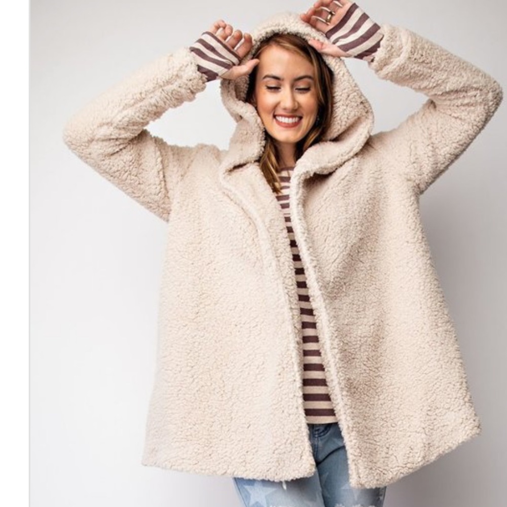 OATMEAL OVERSIZED SOFT FAUX FUR - HOODIE JACKET - Picture 3 of 6
